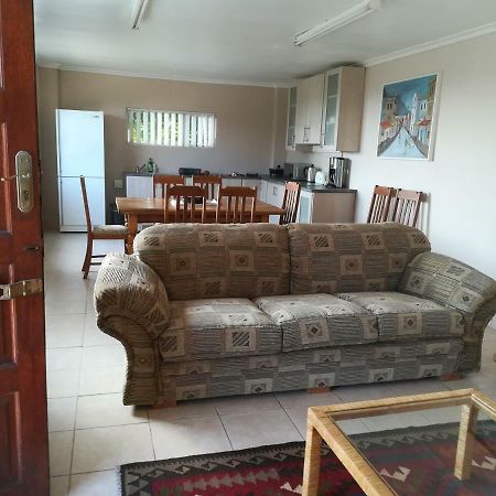 Daphne'S Place Hermanus Exterior photo